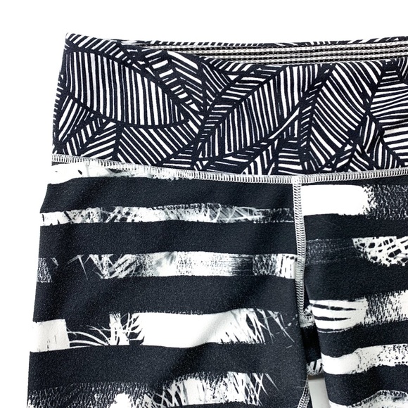 Lululemon Athletica Shady Palms Wunder Under Capris Cropped Leggings Striped - Picture 4 of 7